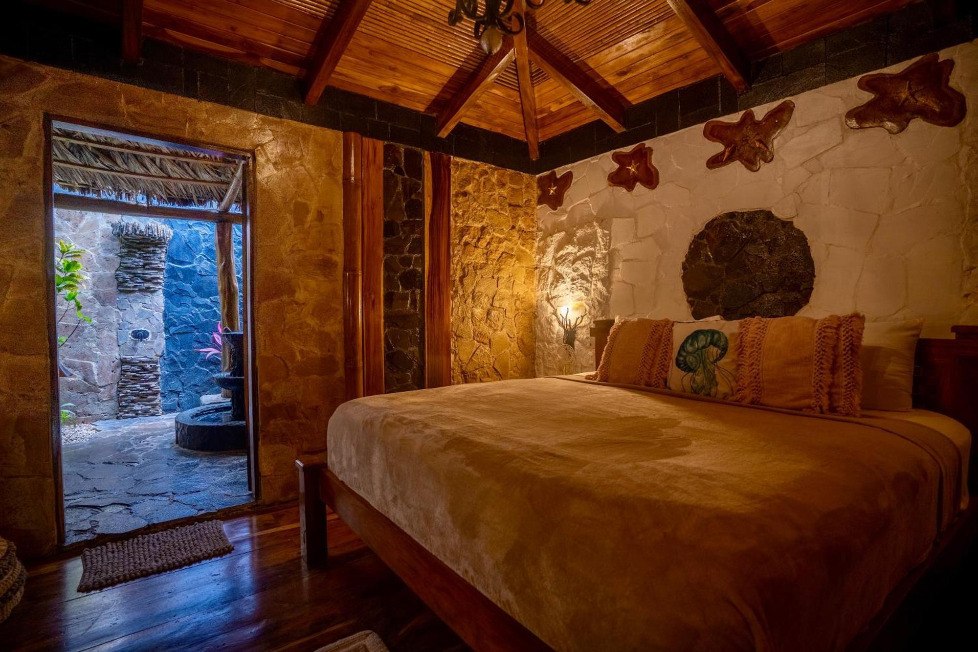Ocho Artisan Bungalows (Adults Only) Tamarindo Eksteriør billede