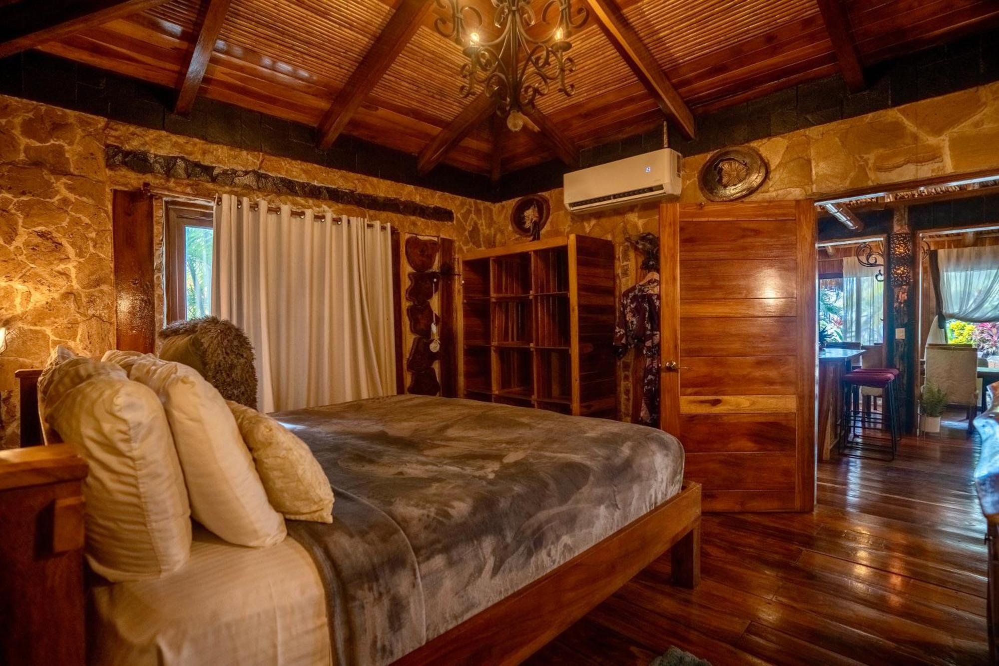Ocho Artisan Bungalows (Adults Only) Tamarindo Eksteriør billede