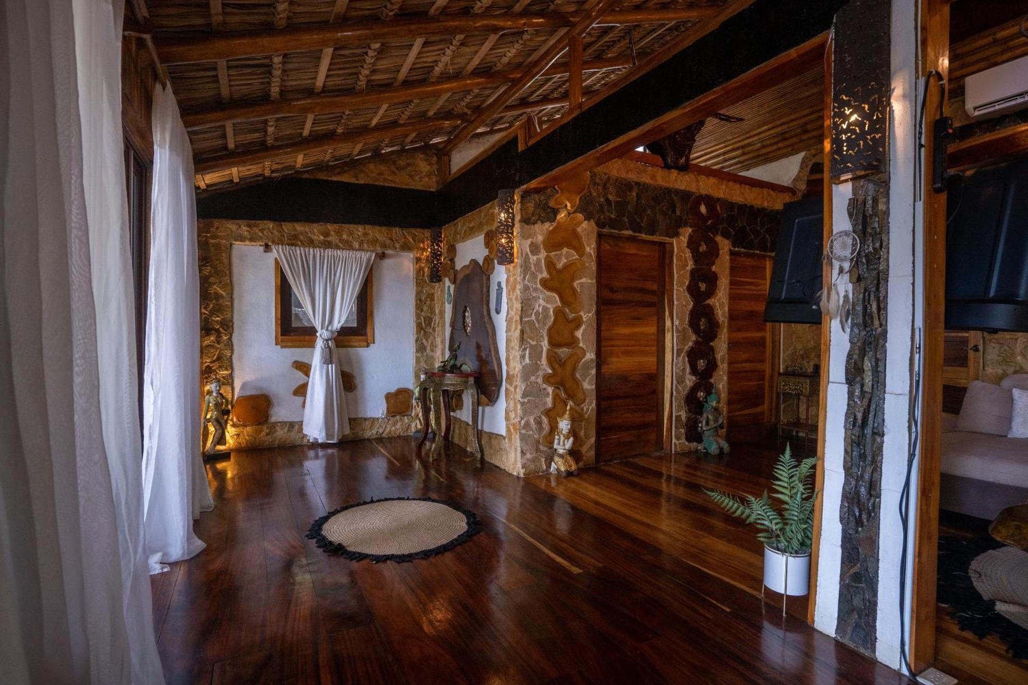 Ocho Artisan Bungalows (Adults Only) Tamarindo Eksteriør billede