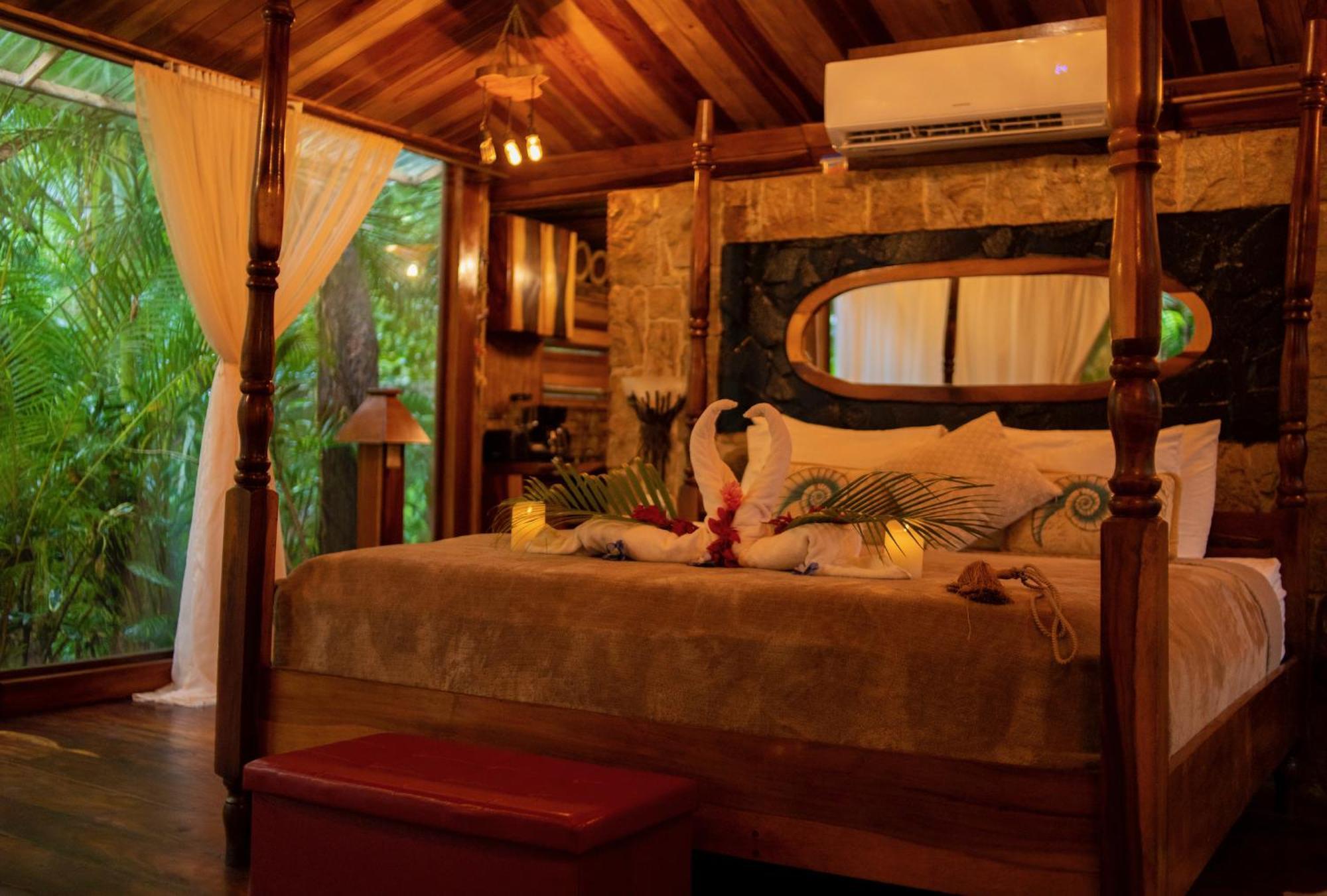 Ocho Artisan Bungalows (Adults Only) Tamarindo Eksteriør billede