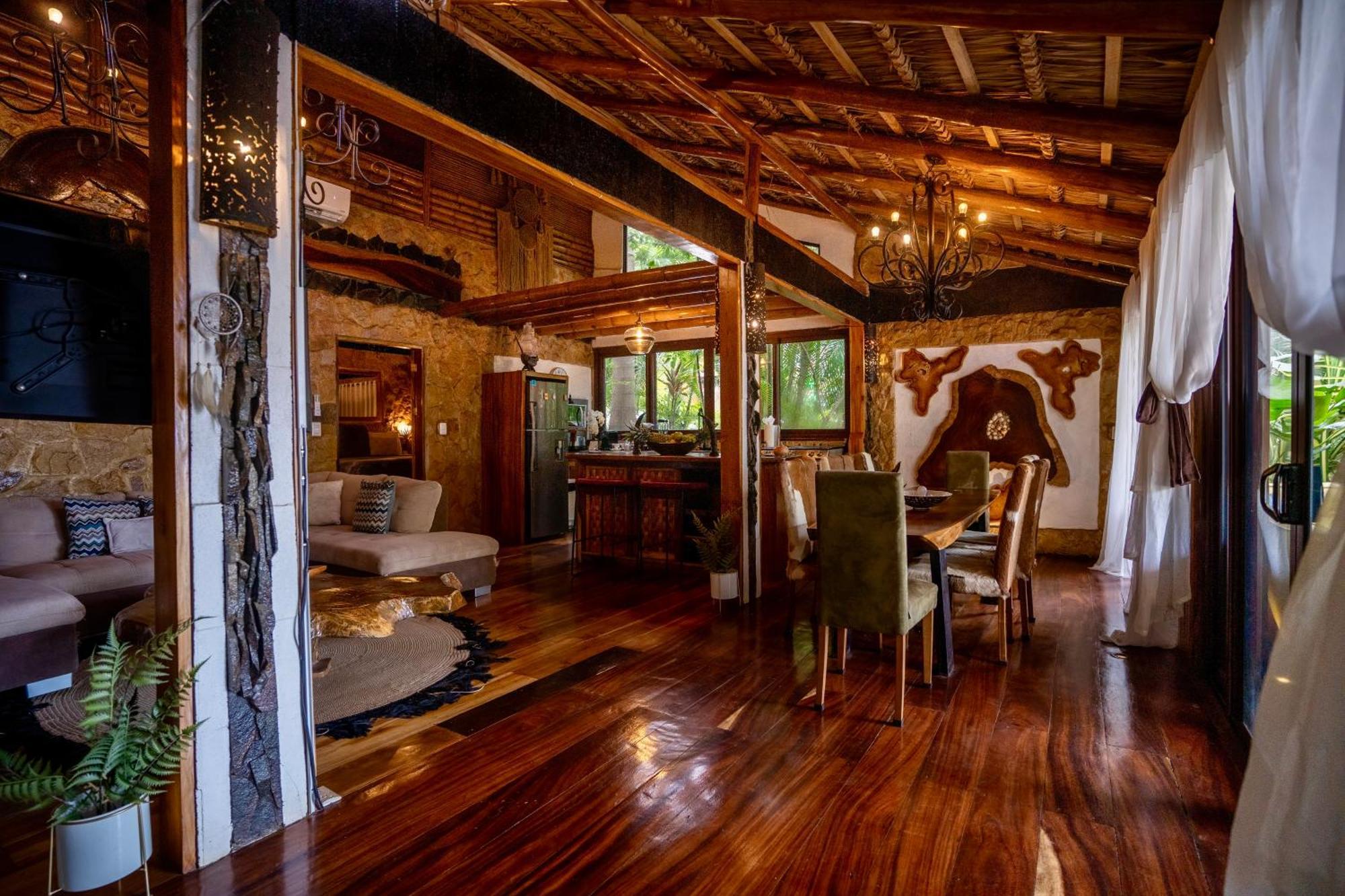 Ocho Artisan Bungalows (Adults Only) Tamarindo Eksteriør billede