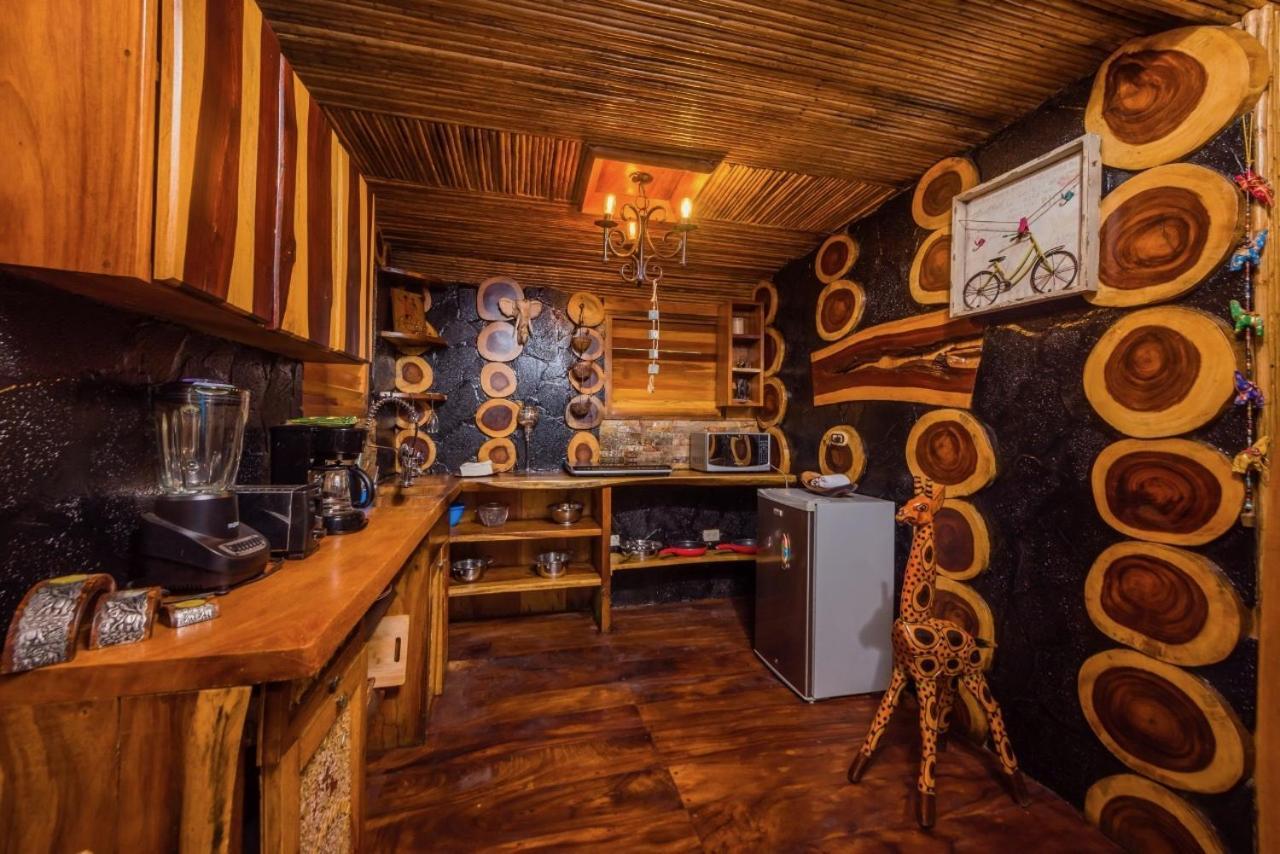 Ocho Artisan Bungalows (Adults Only) Tamarindo Eksteriør billede